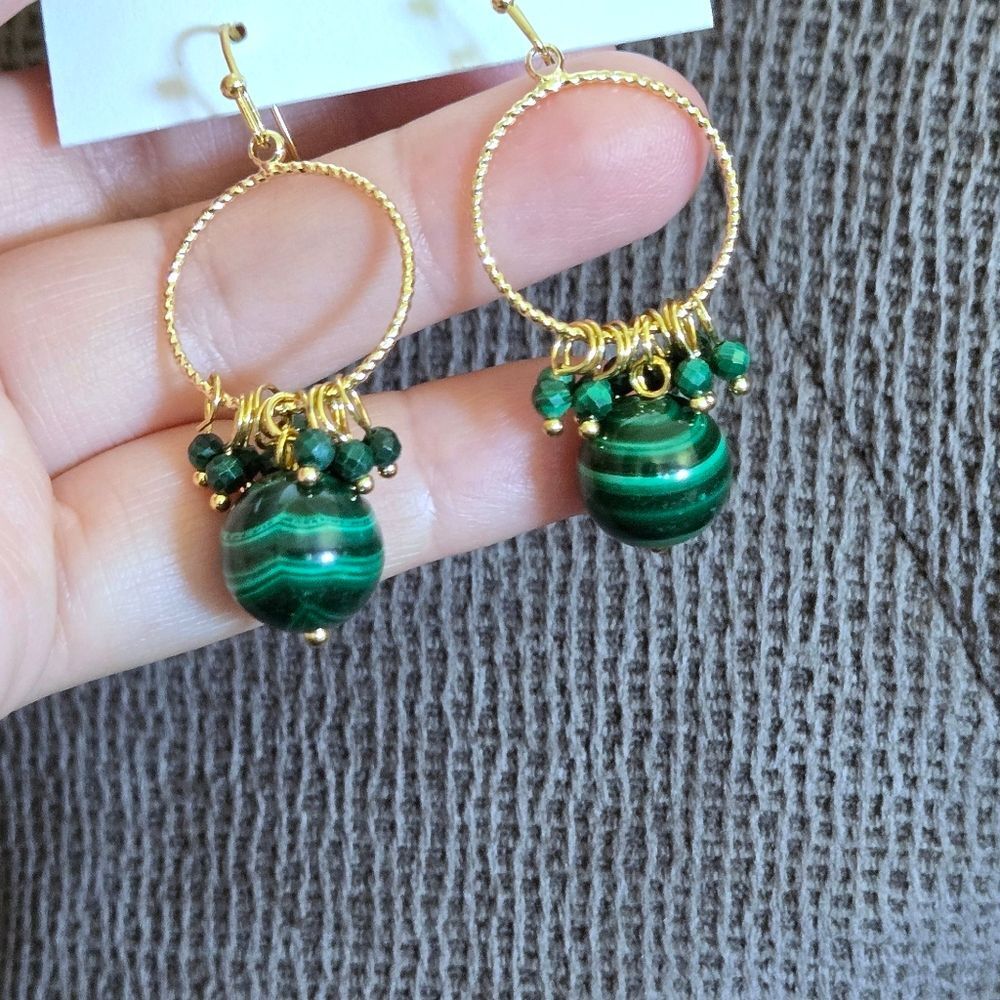 Iris & Lily Malachite💚 Cluster Dangle Earrings - Picture 15 of 15